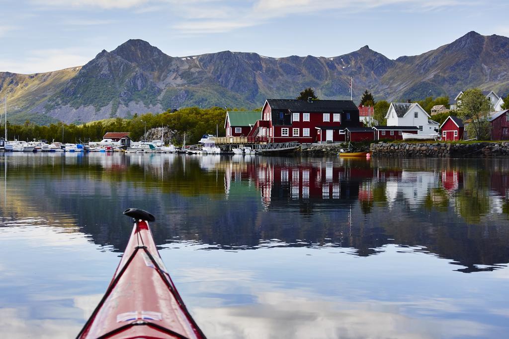 Huset Pa Yttersiden Apartment Straumsnes Bagian luar foto